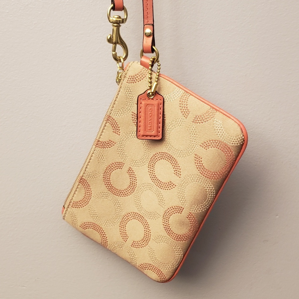 Coach wristlet wallet pink/tan
